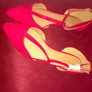 New pointed toe flats